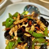 太绝了！栈桥边这个餐厅，性价比爆棚不踩雷