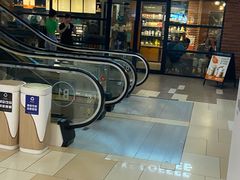 -星巴克(上海虹桥新天地二店)