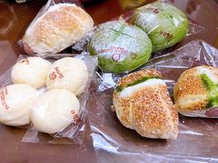 -顶东面包花园·生日蛋糕(世博店)