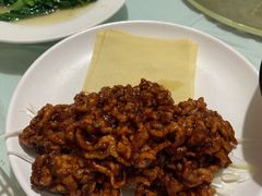 京酱肉丝-闻道食府烙饼卷带鱼(原车耳营店原大觉寺店)