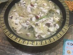 -新记印象酸菜鱼馆(天阳亲子广场店)
