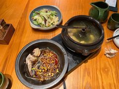 -云海肴·汽锅鸡·云南菜(天山百盛优客店)