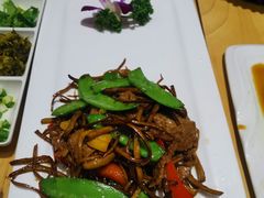 茶树菇炒牛柳-成记海鲜粥(意大利风情街店)