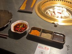 -铭牛烧肉·和牛海鲜自助(高新月牙湖店)