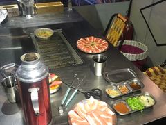 自助取餐区-马路牙子地桌烤肉(工体店)