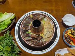 -岳记兴隆·青城腊排铜火锅(融创店)