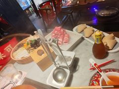 -尚尚仙·酸汤猪手·猪肚鸡火锅(华联万柳购物中心店)