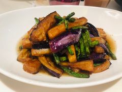 酱烧农家茄子豆角-太兴餐厅(东方广场分店)