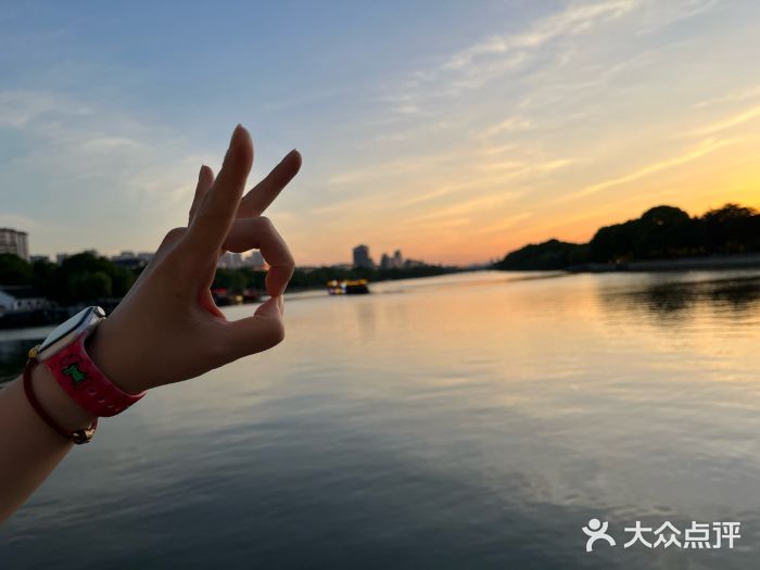 聚汇三少·龙虾·中餐厅(莫邪路新天地店)图片