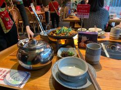 -野山舂·贵州现舂酸汤火锅(鸿通城店)