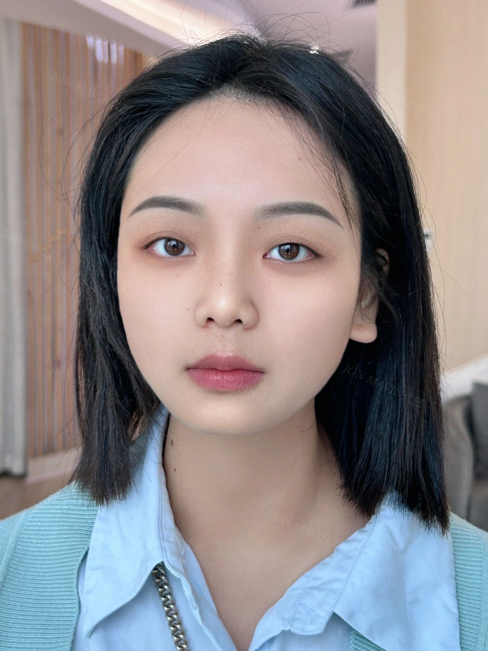 提升气质,呈现五官立体感