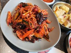 -草家酱蟹炭火烤肉店(珲春南路二店)