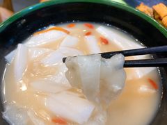 虎蝦花膠湯粉皮-班兰叶印尼美食