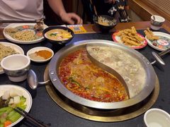 -沸炉重庆老火锅(军事博物馆店)