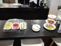-杭州中沃沃尔沃4S店(滨江区店)