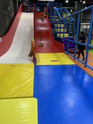 -蹦贝运动中心·蹦床·攀岩·闯关(龙岗店)