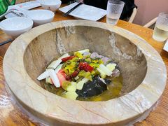 鮰鱼-云中鱼蒸汽石锅鱼(川沙百联店)