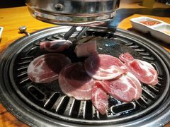 精品牛五花-唯成•韩国炭火烤肉 유성고기