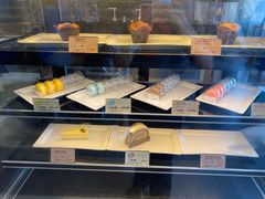 面包甜点陈列柜-麦当劳(东急新天地店)