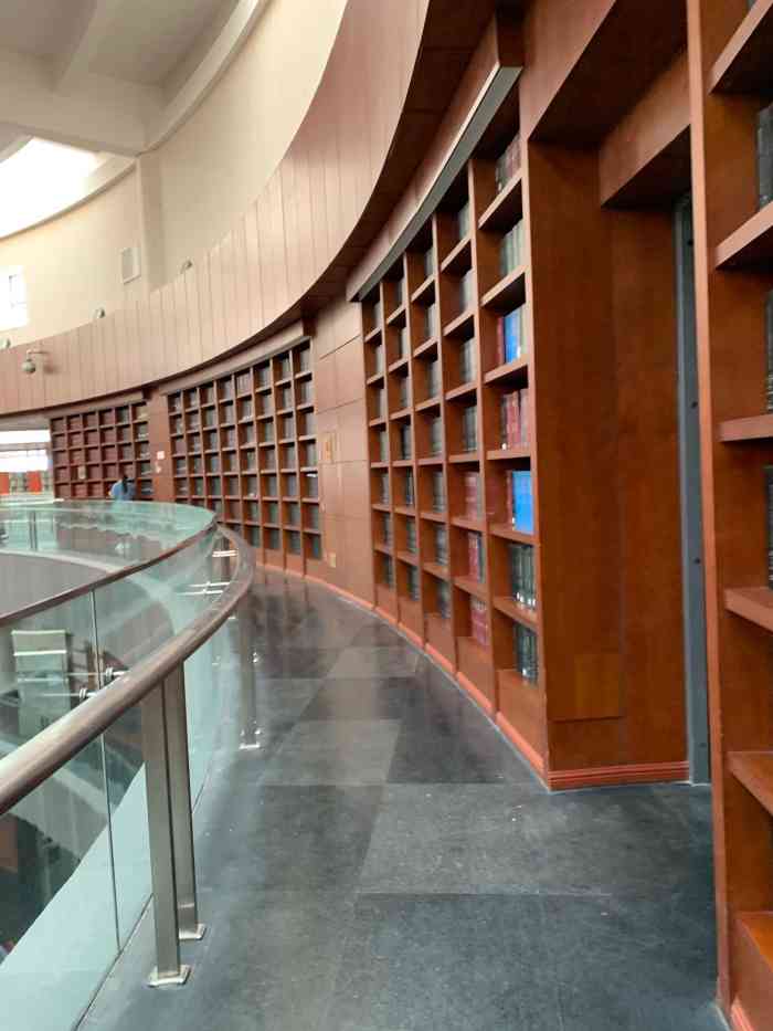 山西大学坞城校区图书馆