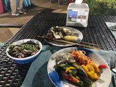 -亚龙湾希尔顿自助餐厅·海鲜·烧烤·沙滩BBQ·现场乐队