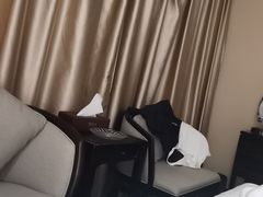 -广东大厦酒店(广州北京路步行街纪念堂地铁站店)