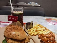 -必胜客(华邦银泰店)