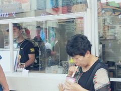 -沪上阿姨鲜果茶(世茂广场宽厚里店)