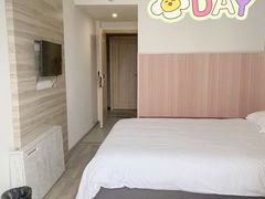 -速8酒店(成都大学十陵地铁站店)
