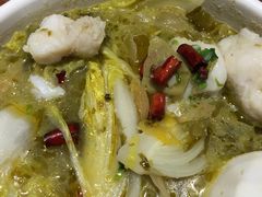 -渝是乎酸菜鱼(龙旗购物中心店)