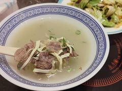 滋补养生牛肉汤-牛头宴(凌水路店)
