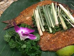 -香巴拉云南餐厅(华莱坞店)