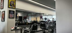 -15C7 男士理发馆 烫染专业店