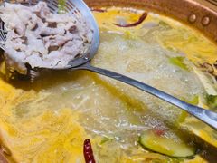 -洱火云南酸菜牛肉火锅(石景山当代商城店)