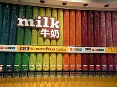 -m豆巧克力世界(上海世茂广场店)