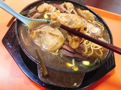 全家福砂锅-老新隆牛肉锅贴(新街口店)
