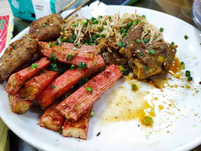 伍界烧烤(吴祁街店)-"「烈火牛肉」这个我觉得不算他们家的招牌,.