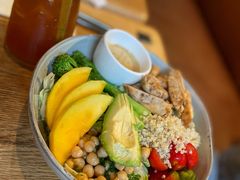 鸡肉牛油果芒果色拉-Wagas沃歌斯(环贸店)