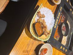 -老牌坊云南鱼豆花火锅(爱建店)