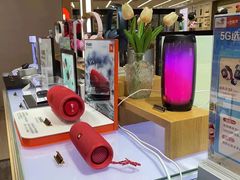 -鸿准通信科技·忠诚手机电脑维修中心(三林店)