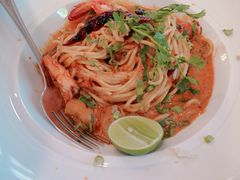 -Chom Cafe and Restaurant