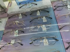 -翰佐蔡司小乐圆·依视路星趣控·暴龙眼镜折扣店