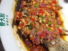 香酥大鲫鱼-费大厨辣椒炒肉(万家丽一店)