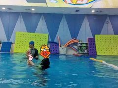 -沥鲨亲子游泳俱乐部(金沙洲中心)