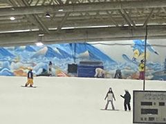 -乔波室内滑雪场