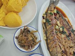 -丹水桥地锅鱼·翘嘴鲌·地方特色全鱼宴(丹江口大坝店)
