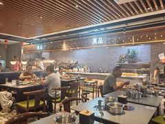 -遇上西雅图多融合海鲜自助餐厅(中房金谊广场店)