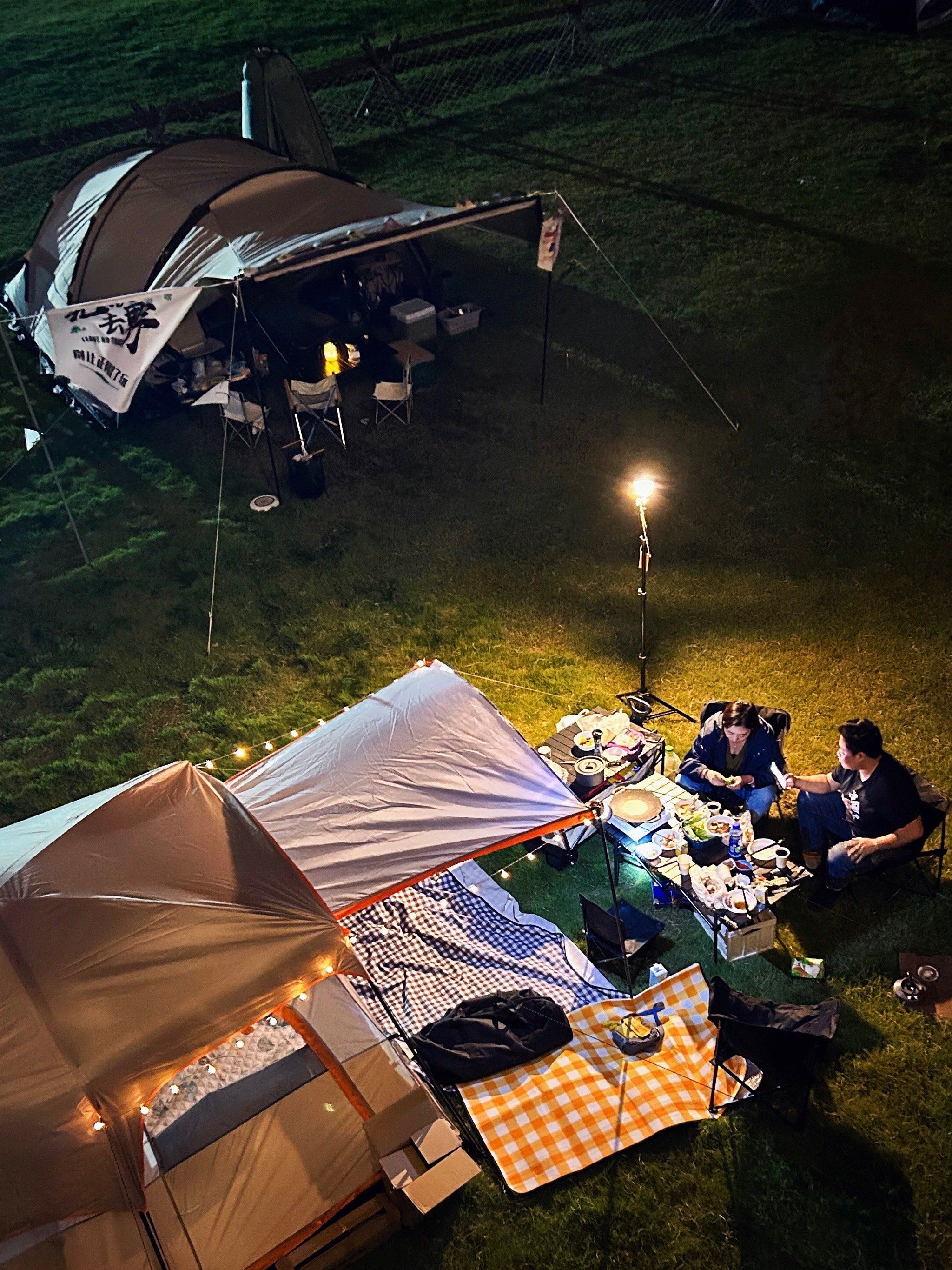 乡村田野露营,一份秋日的氛围感