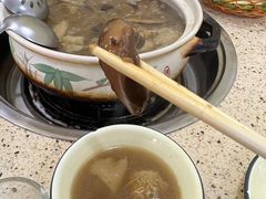-杨记山珍鸡煲菌汤锅