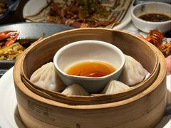 灌汤鲜肉小笼包-乔街深夜食堂·小龙虾·高压锅生蚝(杭州总店)